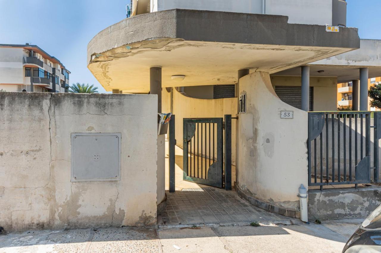 Quartu Sant'Elena Roomy Flat With Private Parking! Exterior photo