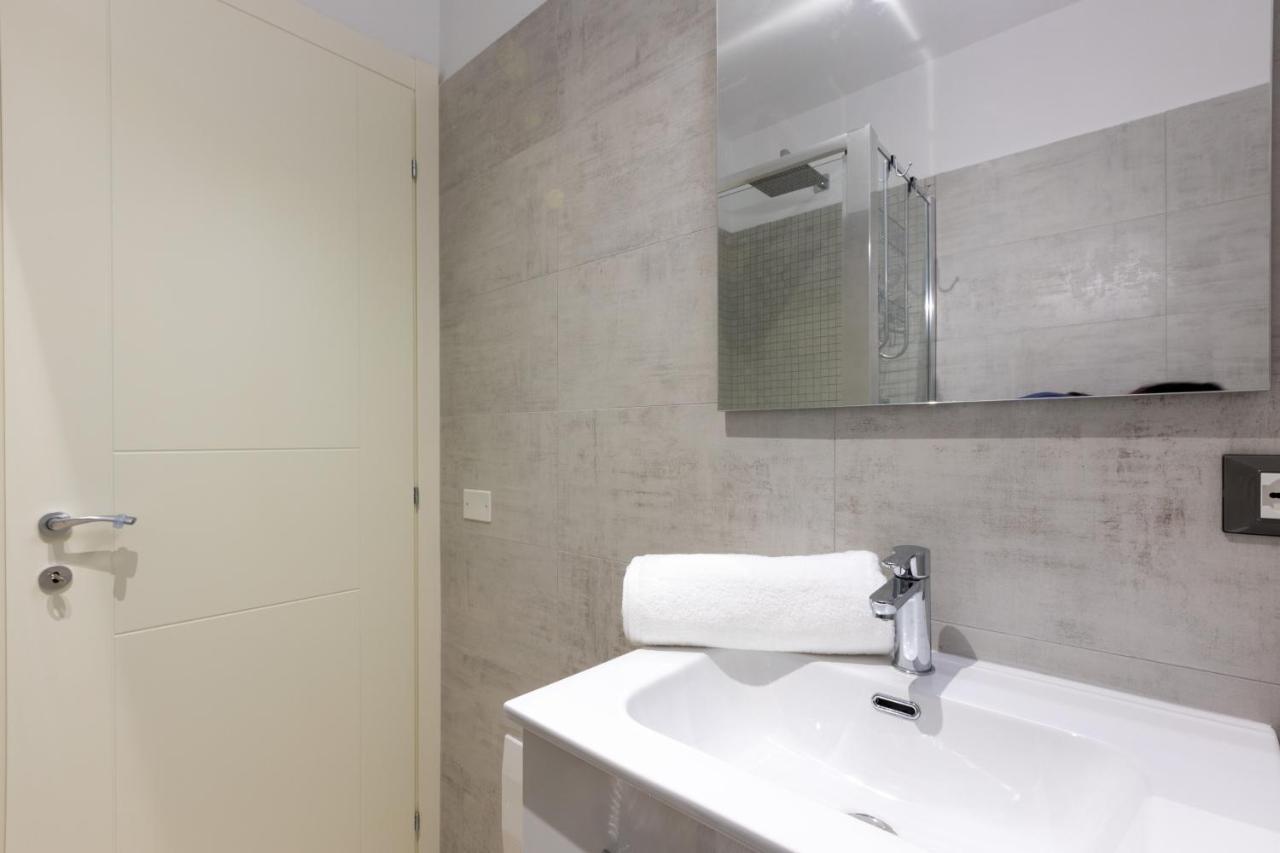 Quartu Sant'Elena Roomy Flat With Private Parking! Exterior photo